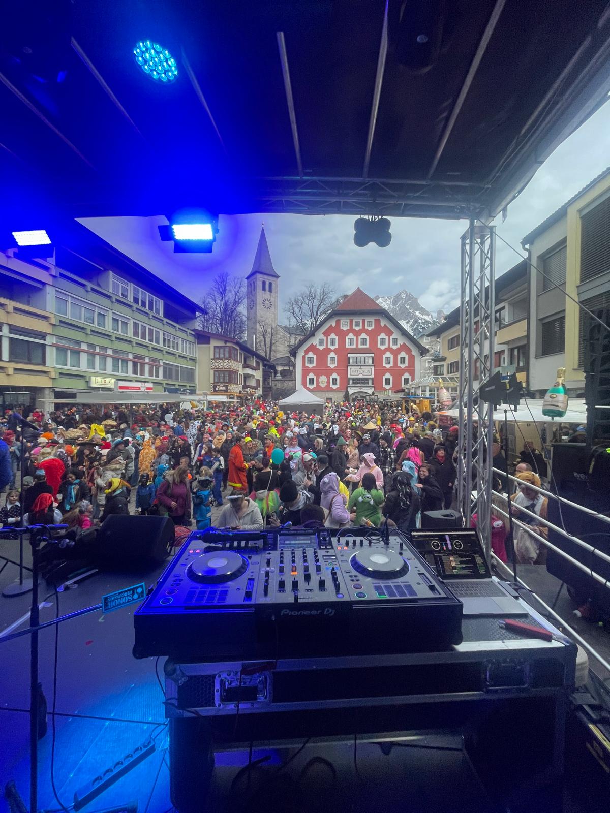 Fasching Saalfelden Rathausplatz